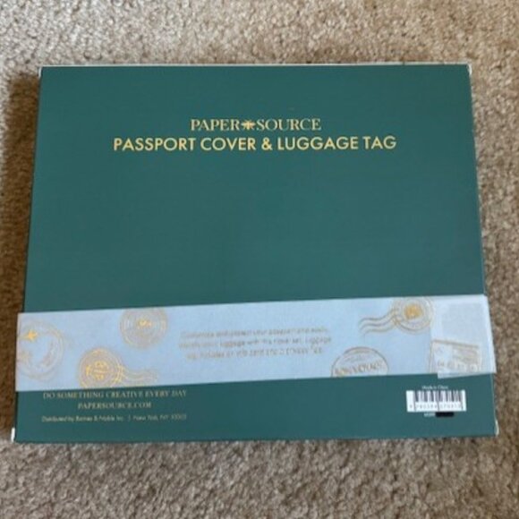Paper Source Passport Cover & Luggage Tag Set - Picture 2 of 2